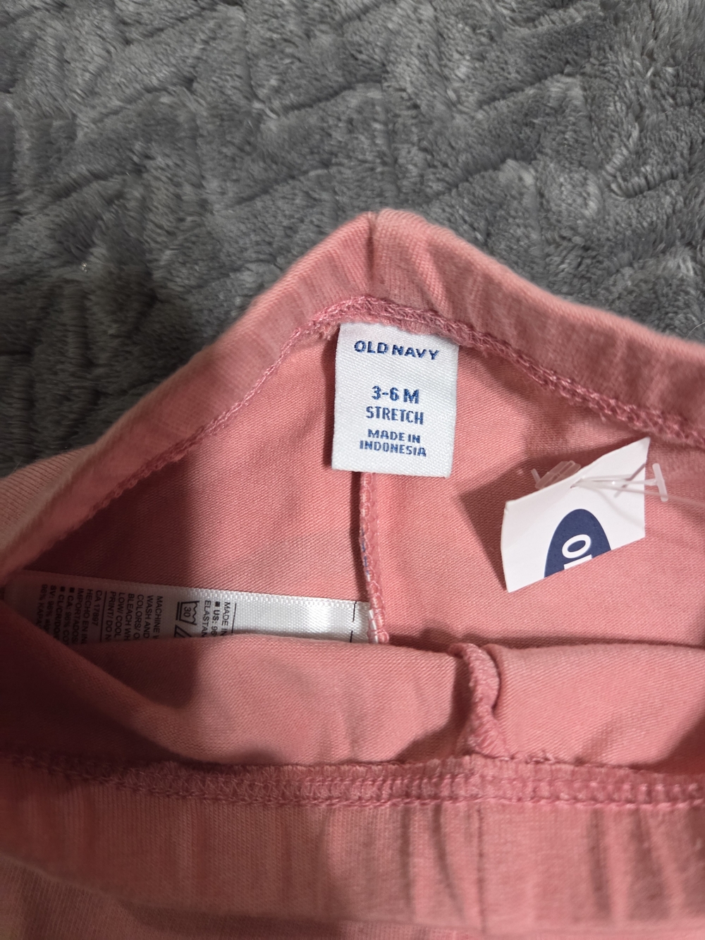 Old Navy Dusty Rose Kids Stretch Leggings With Rainbow Bottom - Picture 2 of 3